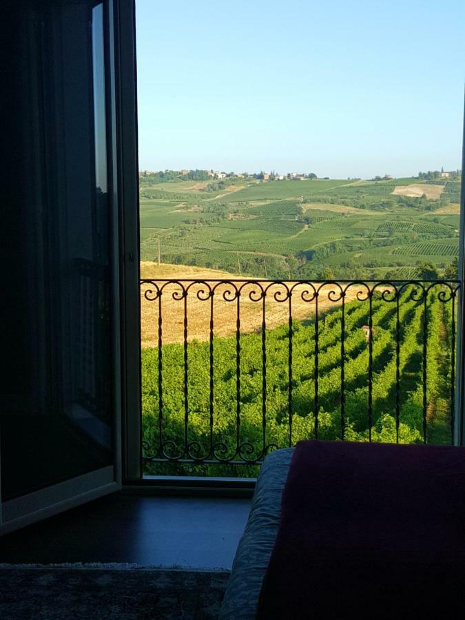 La Terrazza Sui Vigneti-Rovescala Bed and Breakfast San Damiano al Colle Buitenkant foto