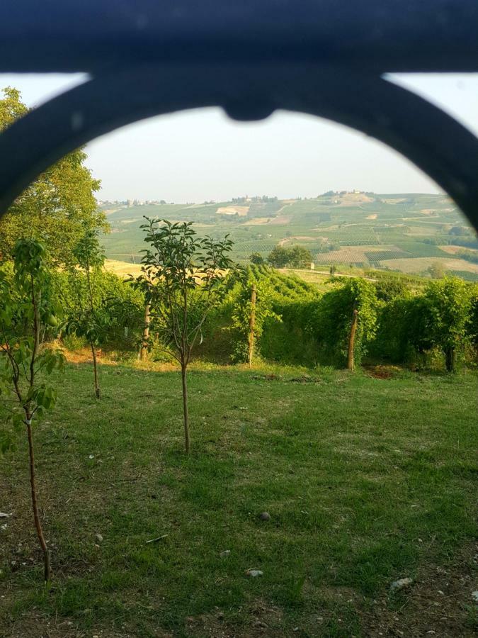 La Terrazza Sui Vigneti-Rovescala Bed and Breakfast San Damiano al Colle Buitenkant foto